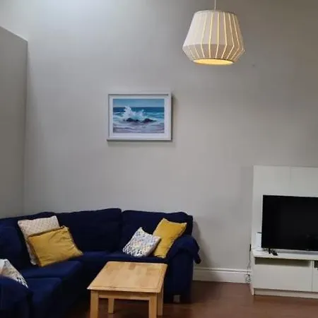 Lägenhet 2 *
